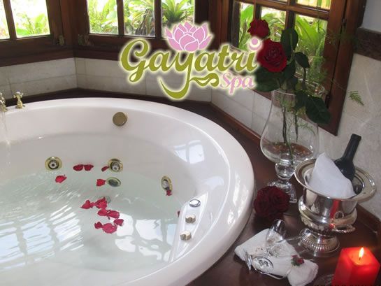 1001gayatrispaposadas