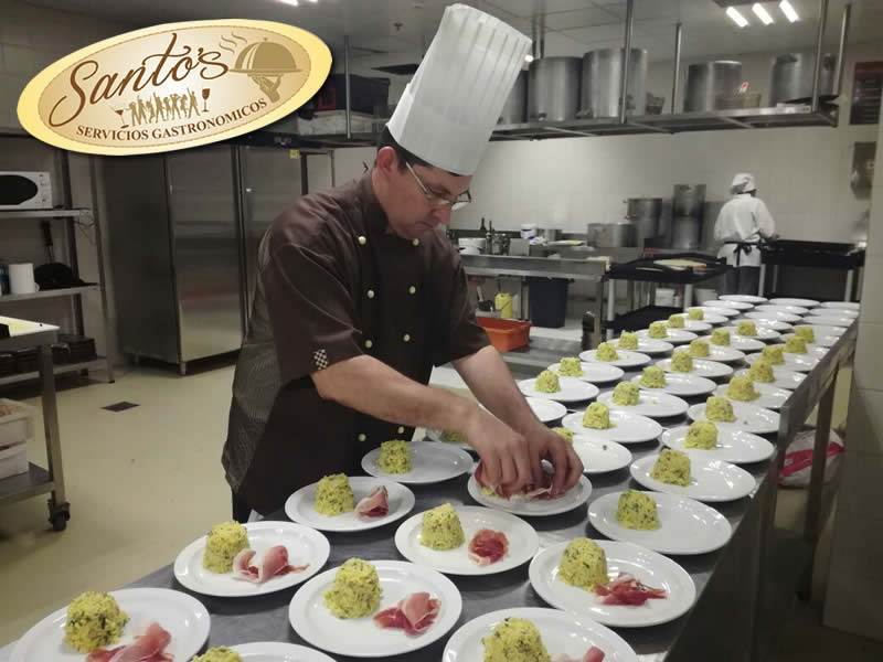 santoscatering05